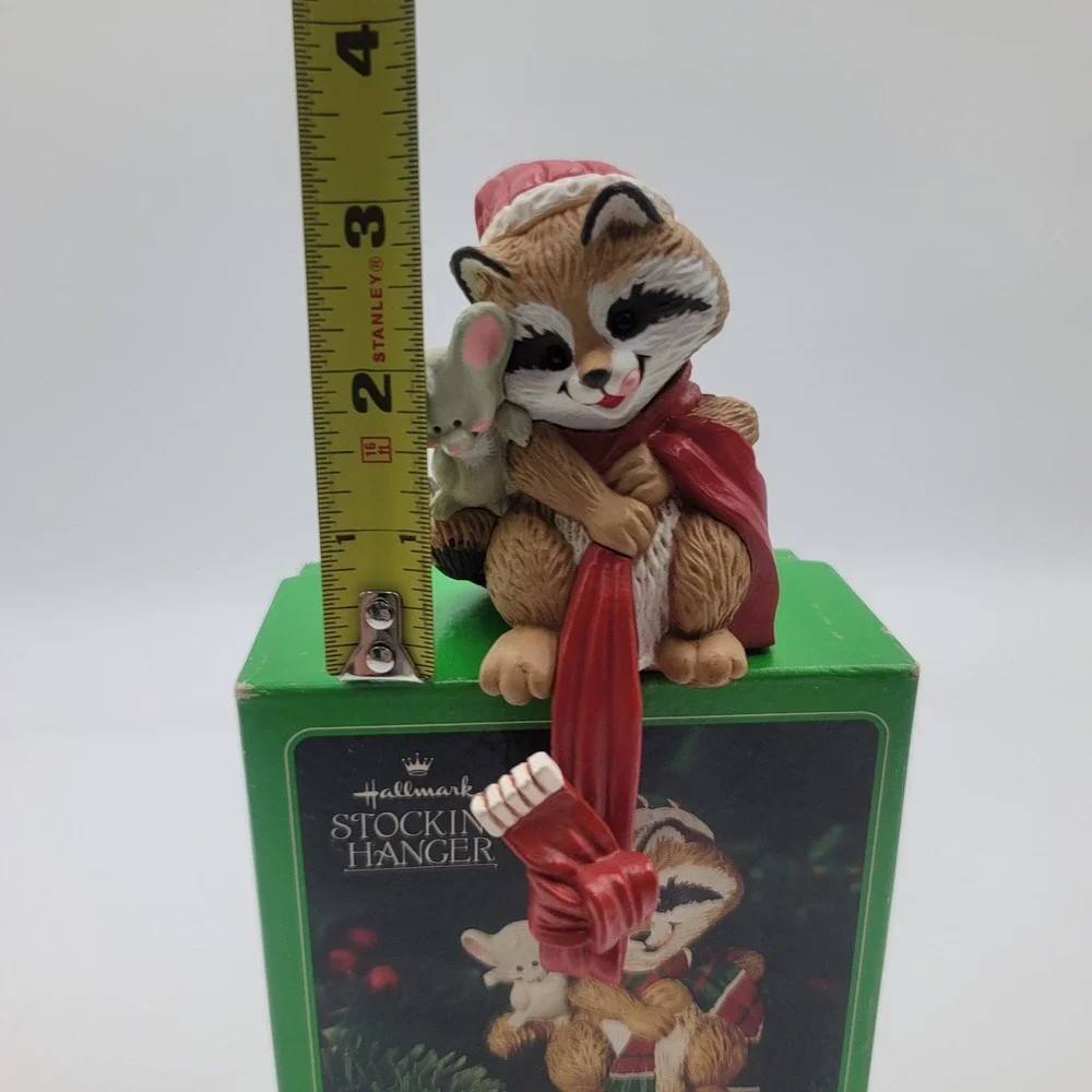 VTG Hallmark Raccoon and Mouse Stocking Hanger Christmas Mantel Decor QSH810-6